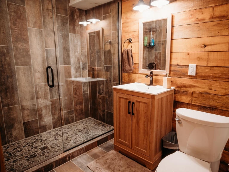 lonesome holler lodge